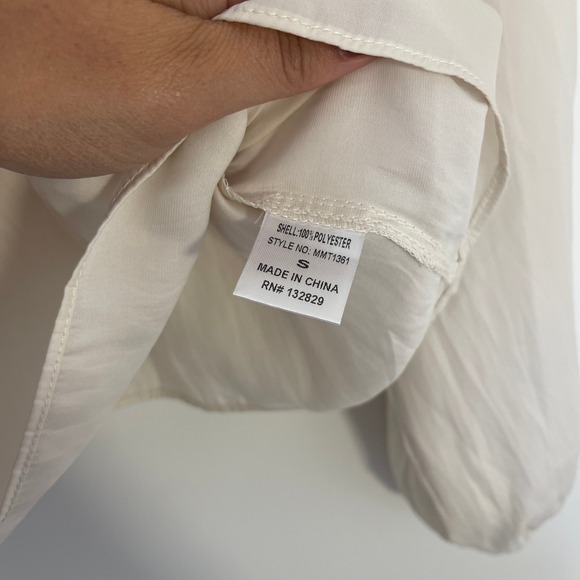 NWT MIOU MUSE Ivory/Cream Tie Neck Long Sleeve Satin Peasant Blouse Size Small‎ - Picture 7 of 11